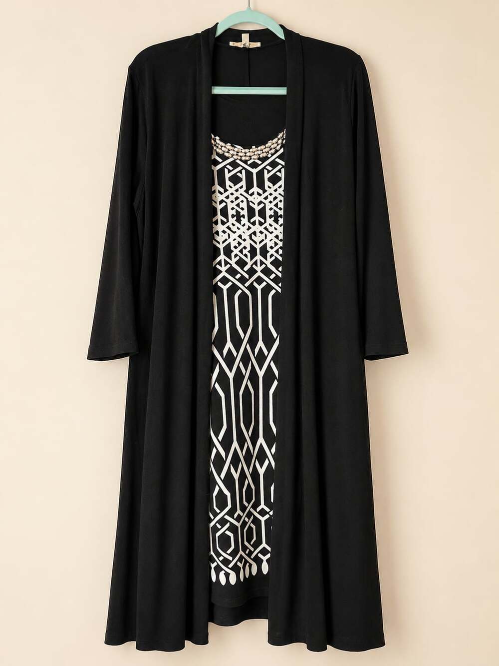 HAANI Women's Dress With Attached Jacket And Necklace Size 1X Black White